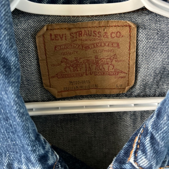 Men's Vintage Levi's Medium Wash Blue Denim Jean Vest - Size Small - Picture 3 of 3